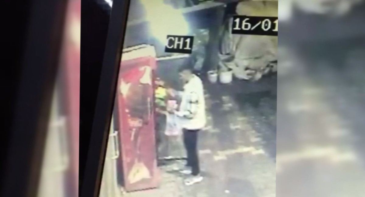 Marketteki hırsızlık güvenlik kamerasına yansıdı  - Videolu Haber
