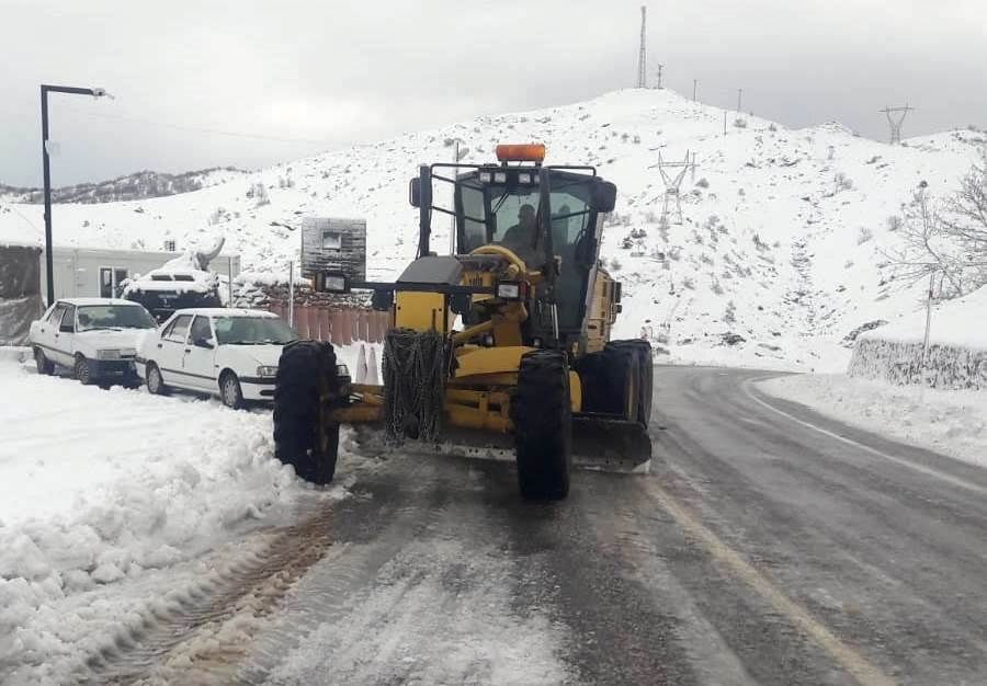 Kar nedeniyle 85 yerleşim birimine ulaşım sağlanamıyor  - Videolu Haber